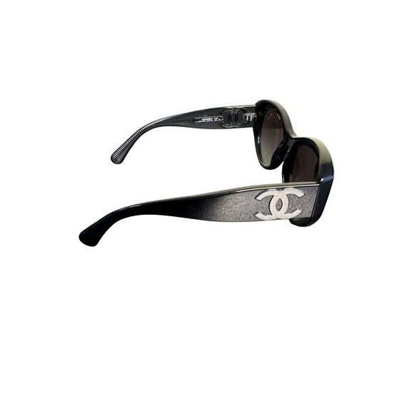 Chanel NIB CH5492 Acetate Butterfly Large CC Sunglasses in Black - Picture 6 of 11
